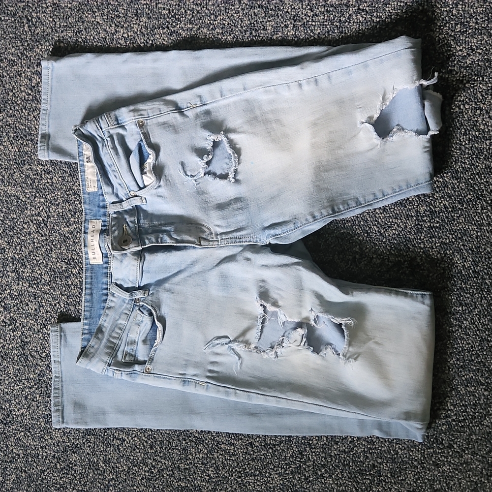 Y2K light wash low rise Bullhead ripped skinny jeans